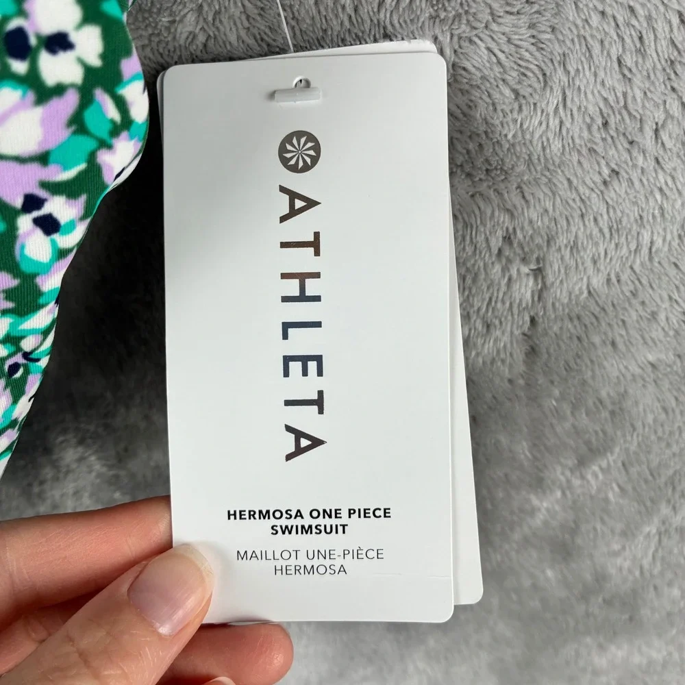 NWT‎ Athleta Hermosa One Piece Women L T Floral Medium Coverage Beach Pool Swim